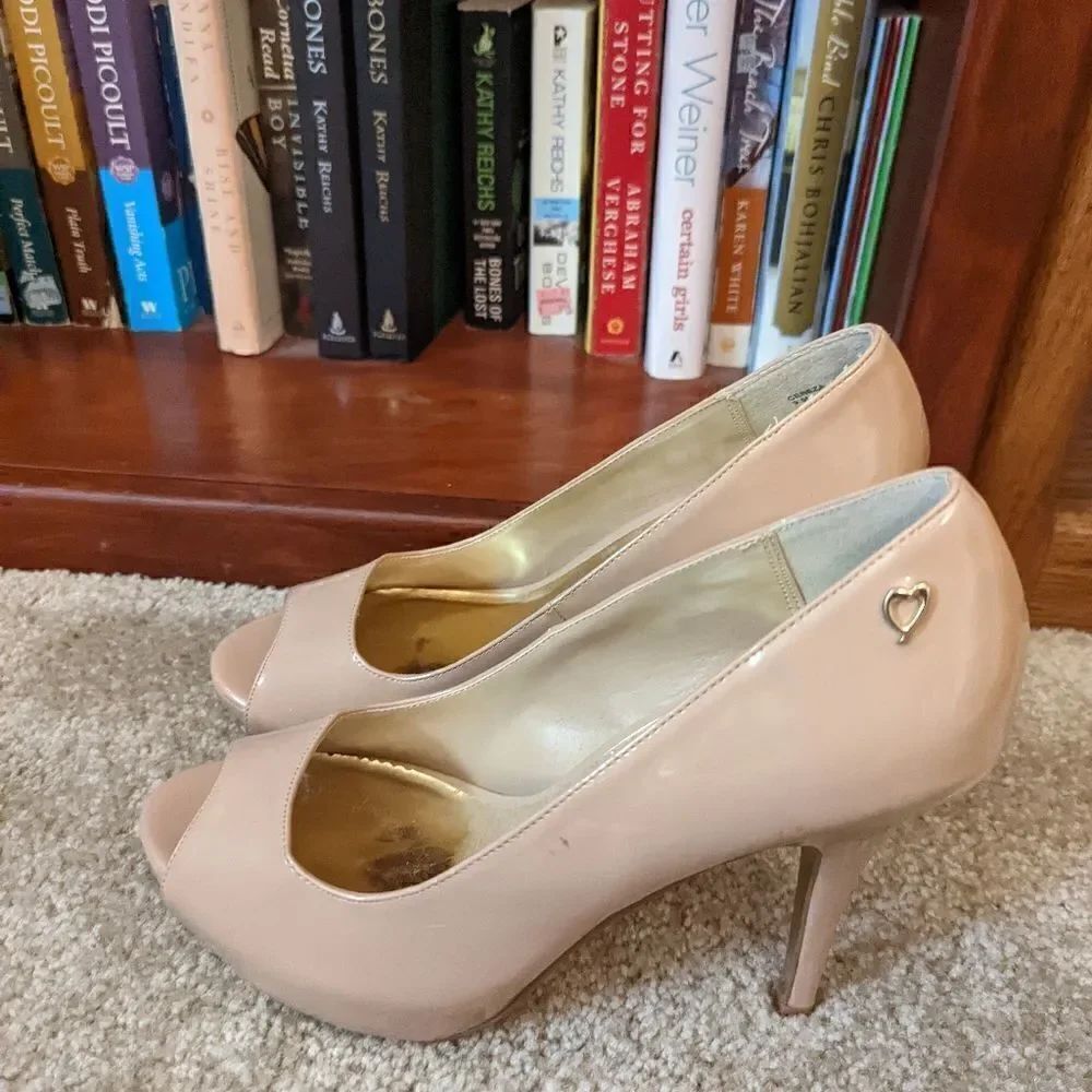 𝅺thalia sodi nude peeptoe patent leather stilleto sz 9.5 euc